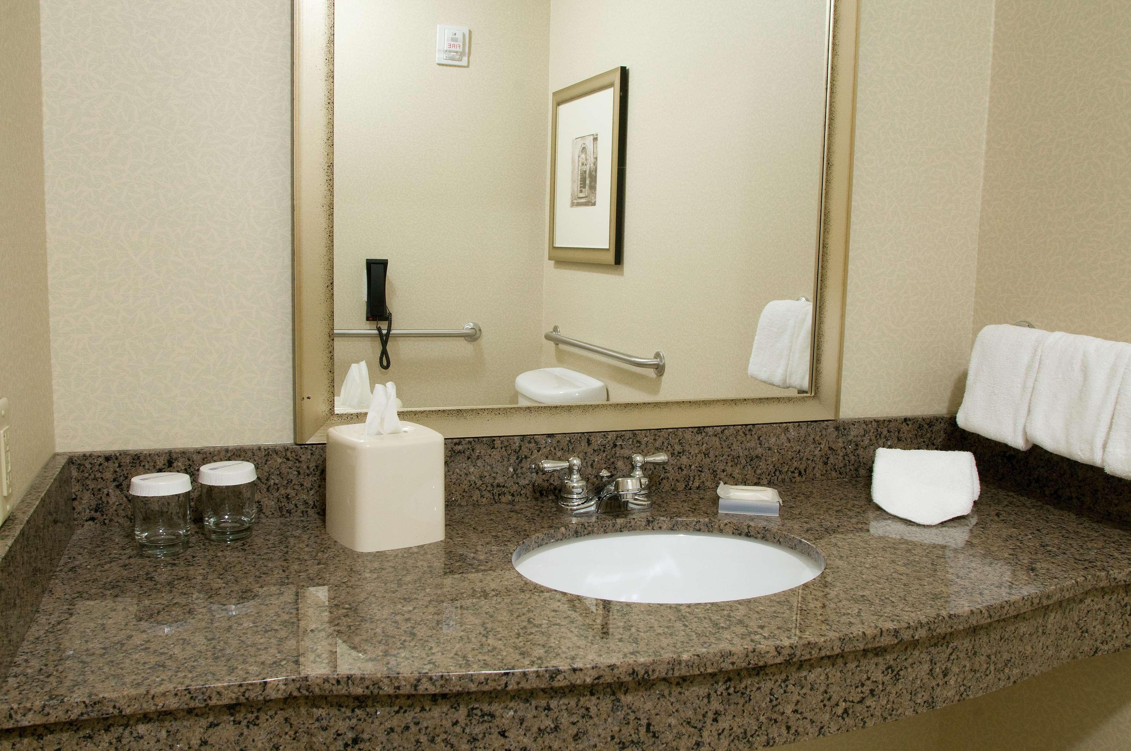 Hilton Garden Inn Mount Holly/Westampton Kültér fotó