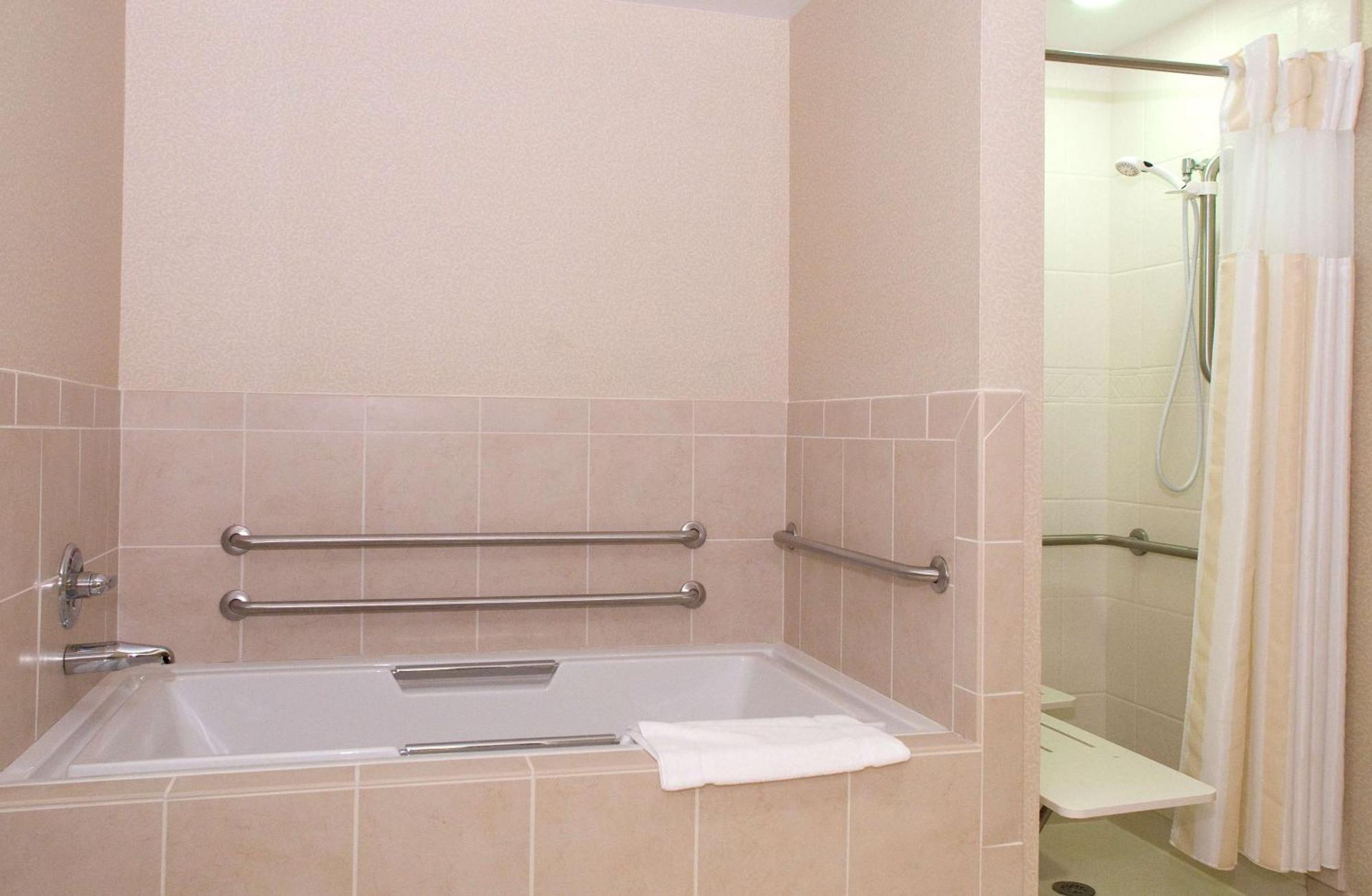 Hilton Garden Inn Mount Holly/Westampton Kültér fotó